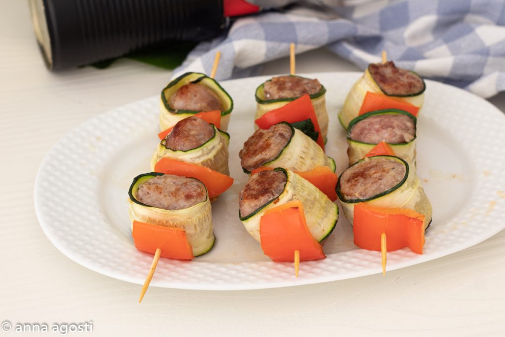 Brochetas de Calabacines con Salchicha y Pimientos