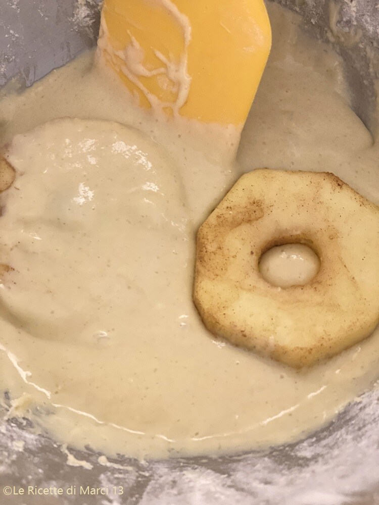 Buñuelos de manzana rápidos y ligeros en freidora de aire
