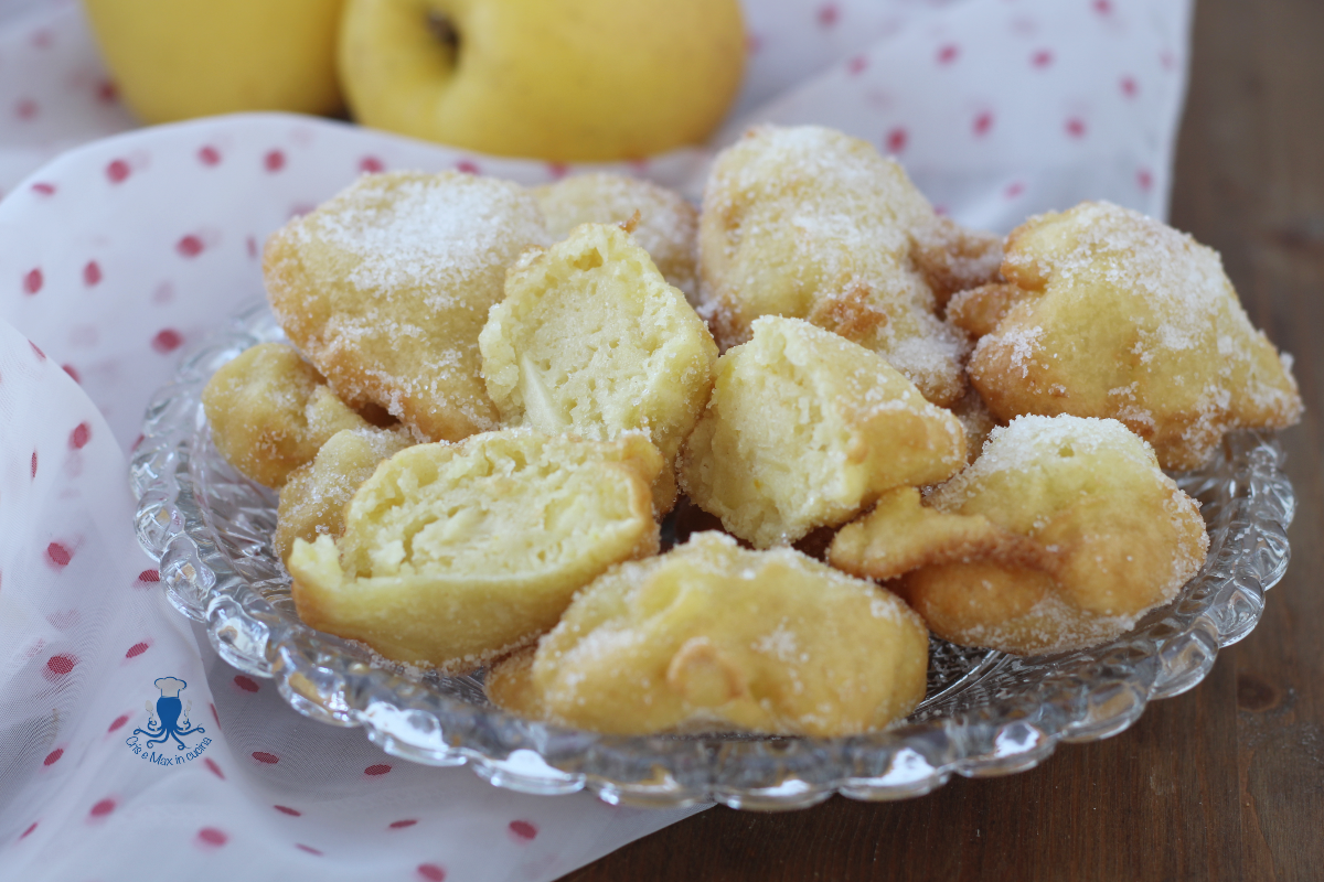 Buñuelos de manzana, receta con y sin Thermomix.
