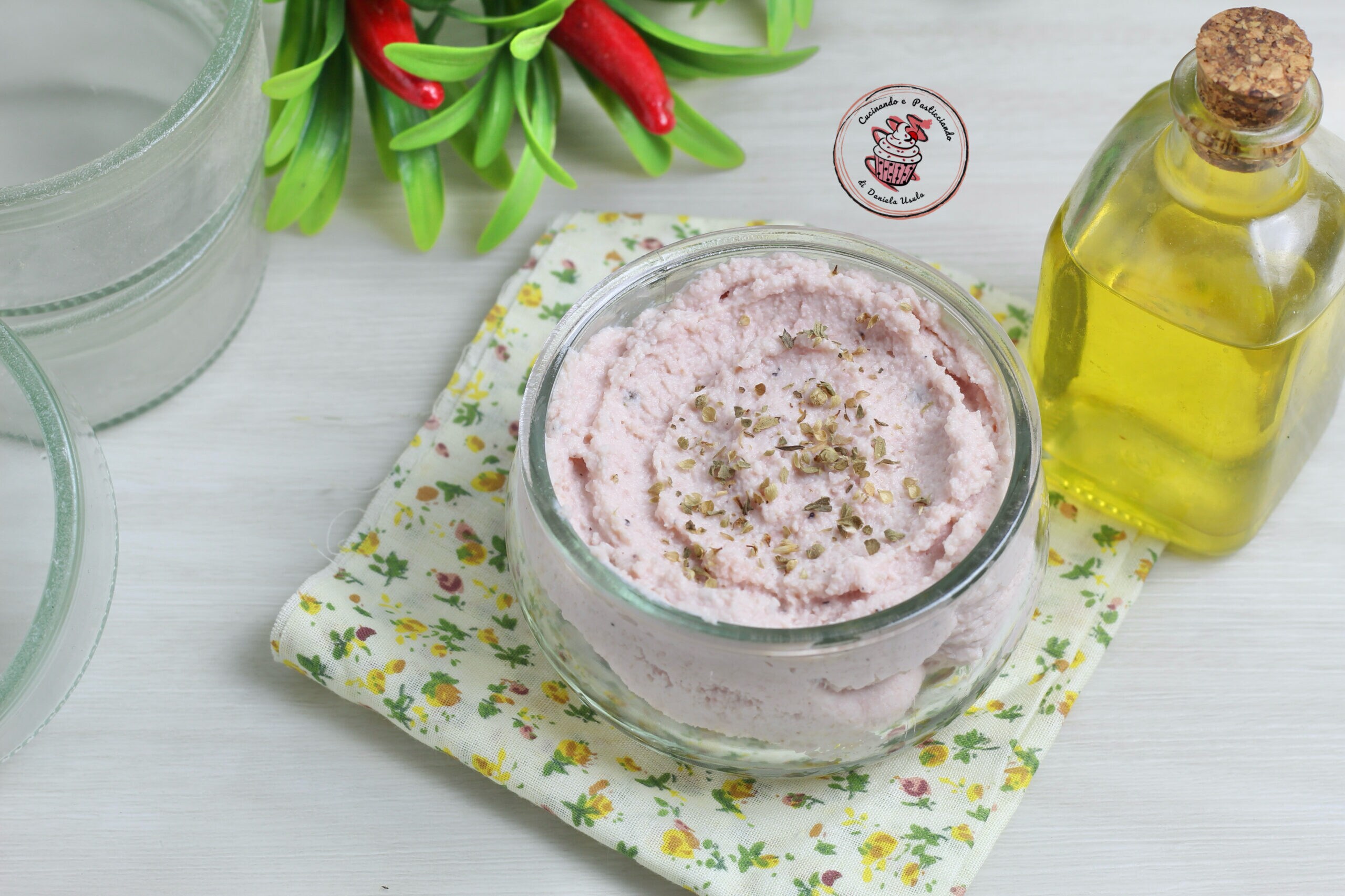 Mousse de mortadela para rellenar rosquillas, tartas y pasteles salados