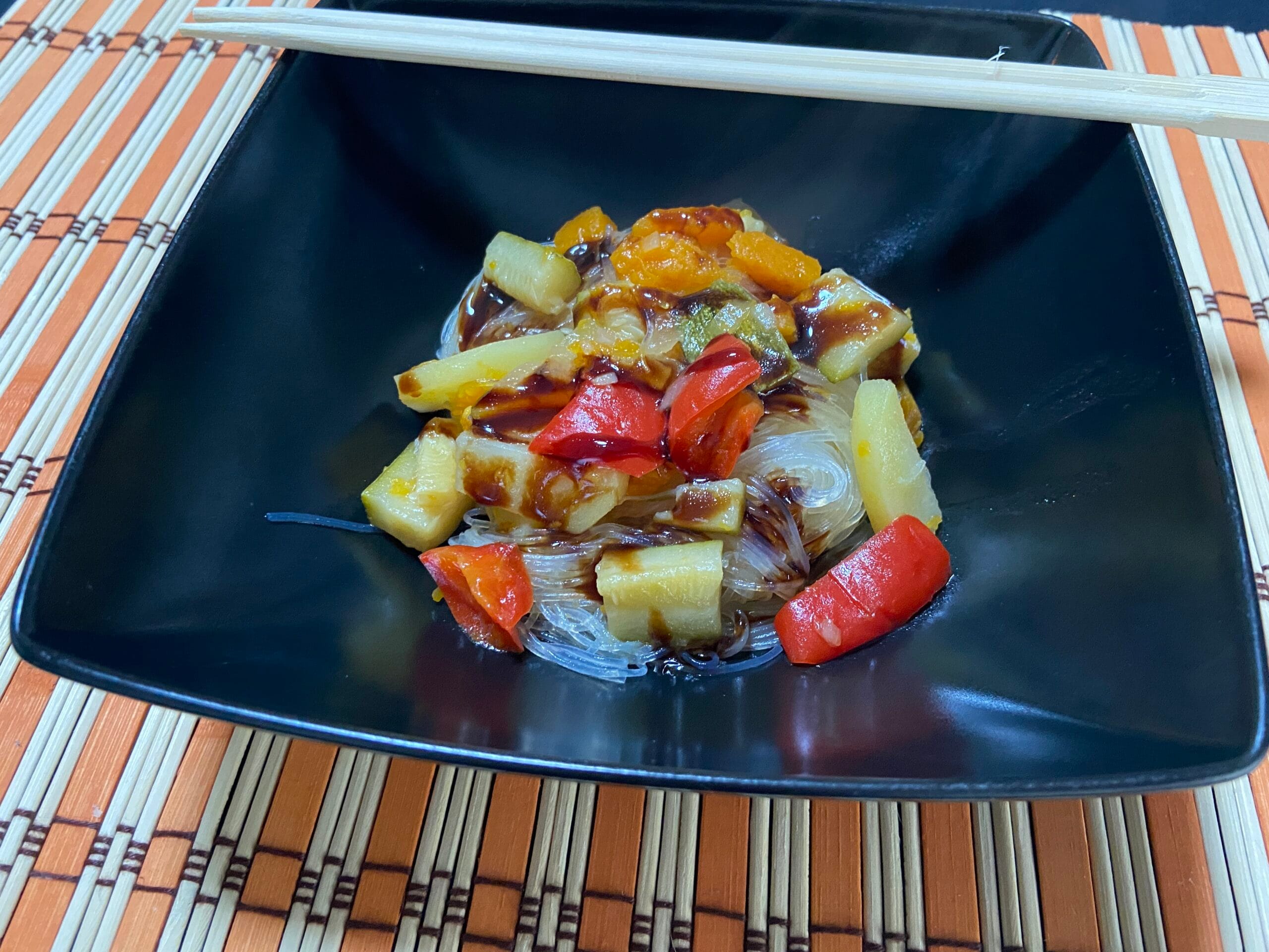 Espaguetis de soja con verduras