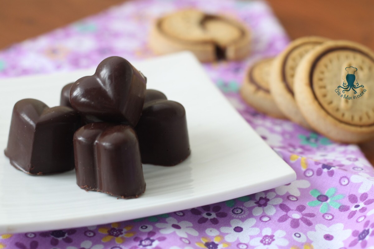 Corazones de chocolate rellenos