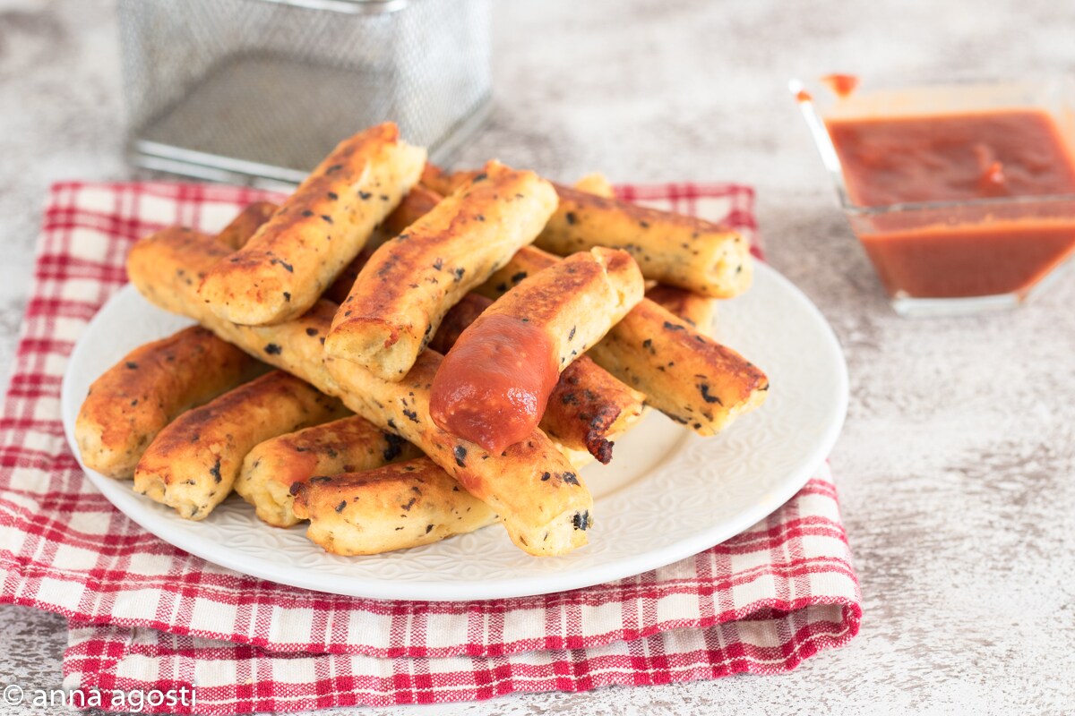 Cigarros de patata aperitivo delicioso