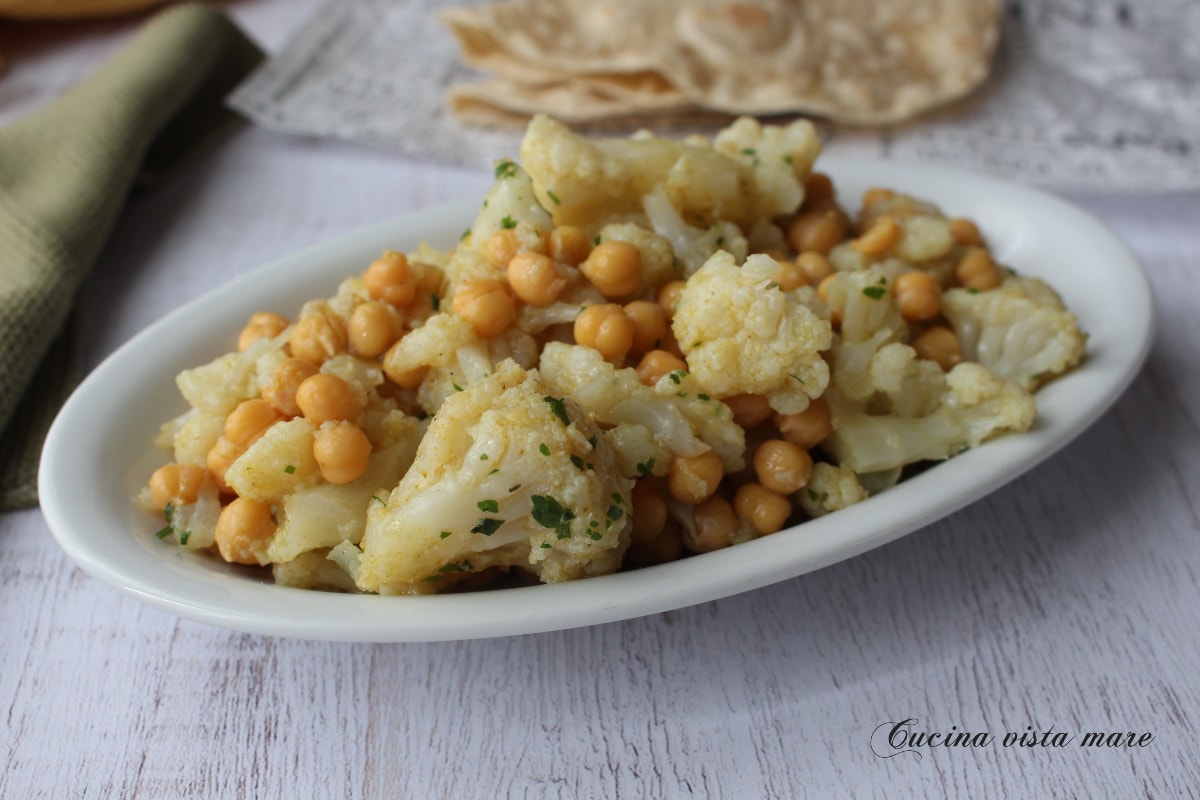 Coliflores y garbanzos al curry