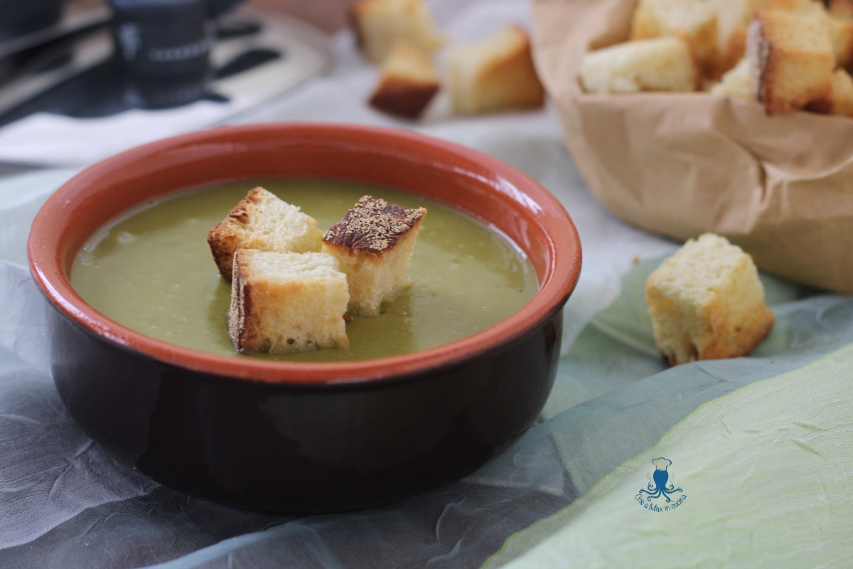 Crema con guisantes pelados en olla a presión