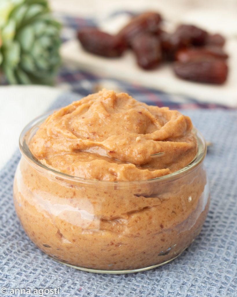 Crema de dátiles vegana