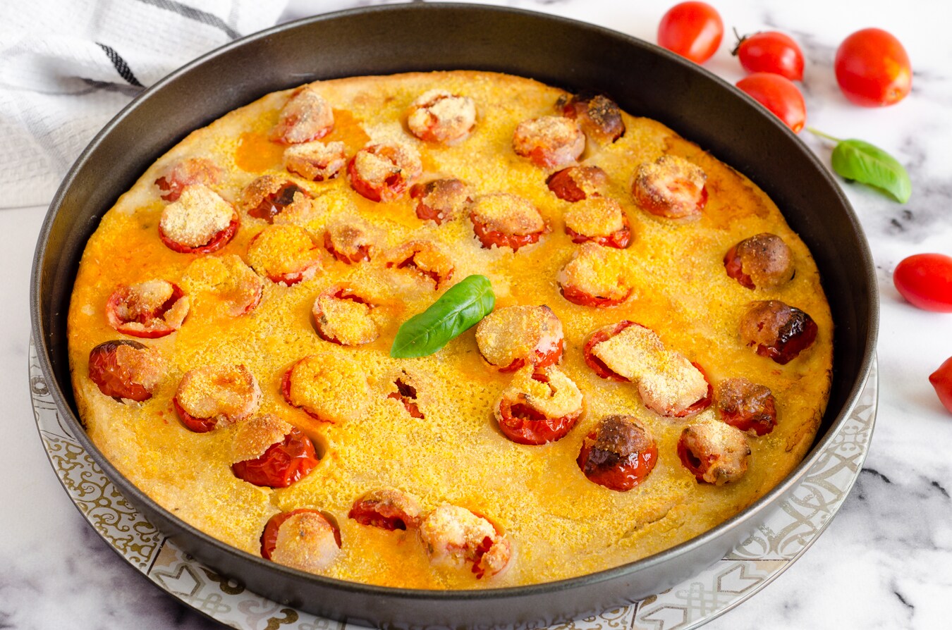Croccantella con tomatitos sin levadura, fácil y económica