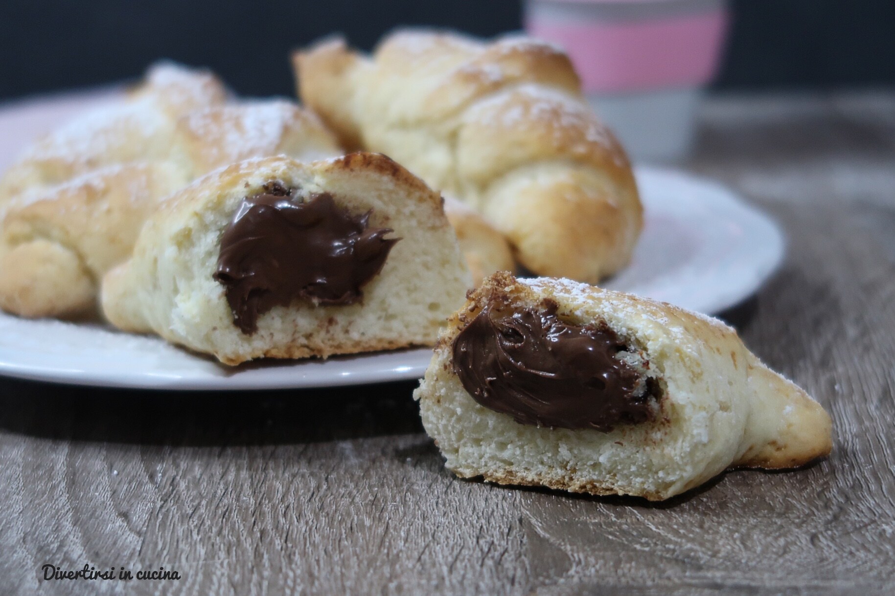 Croissants rápidos con Nutella