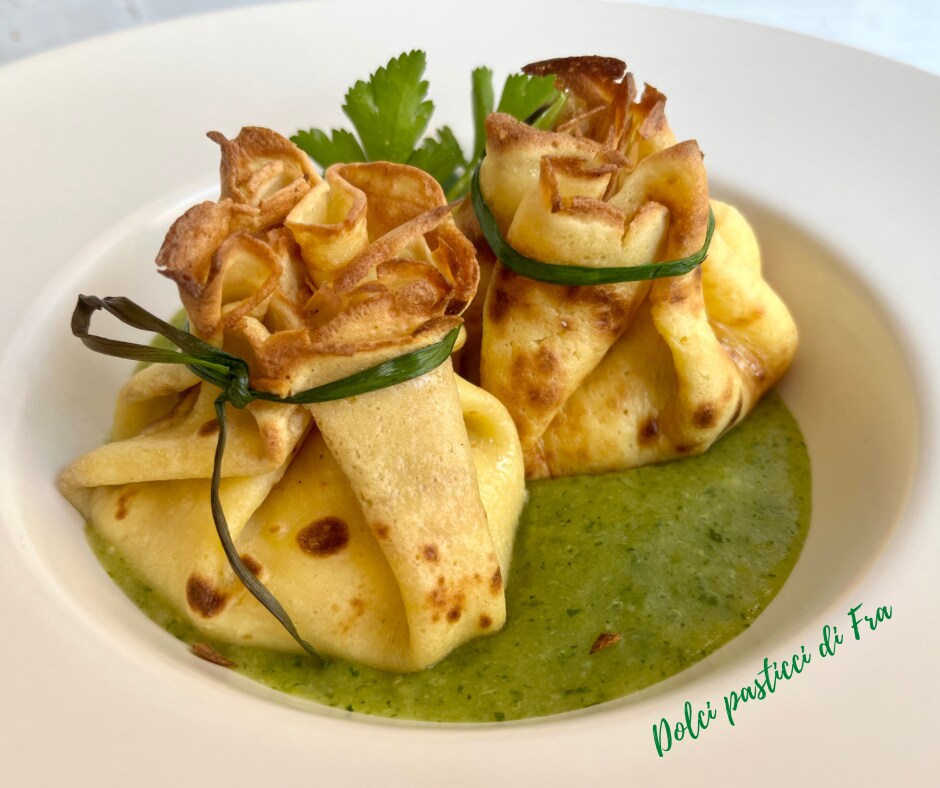 Paquetitos de crepes sin gluten con jamón y champiñones