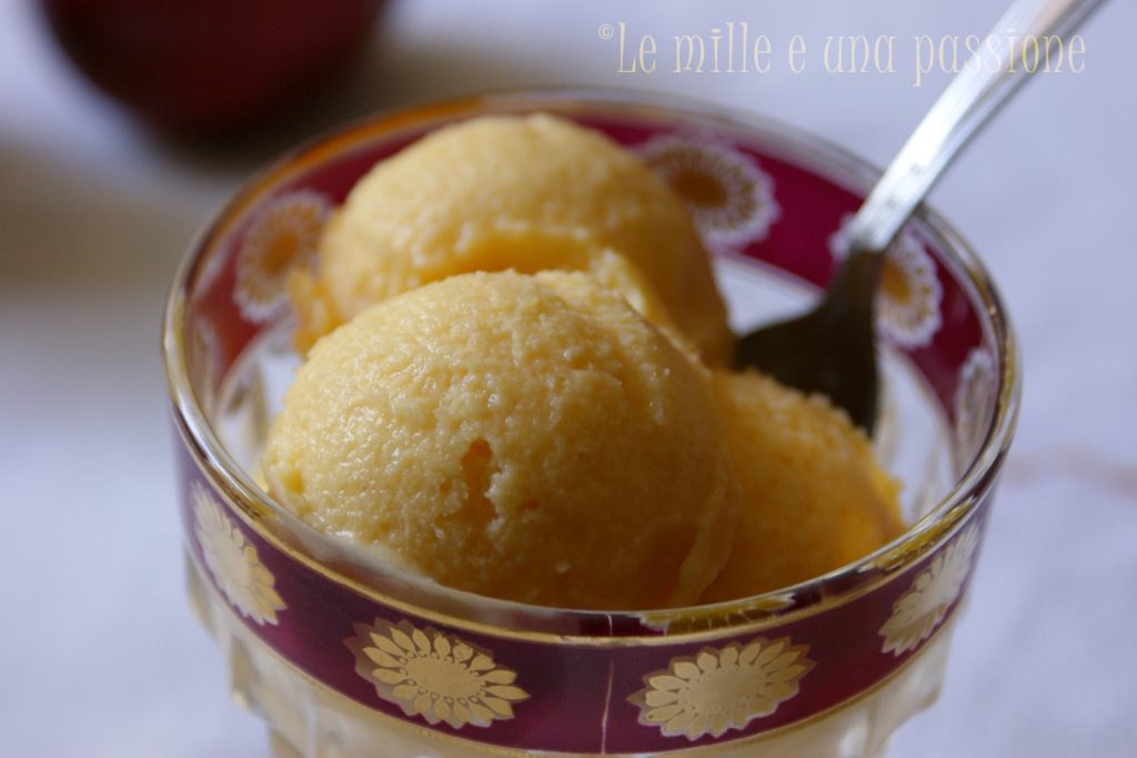 Helado de melocotón