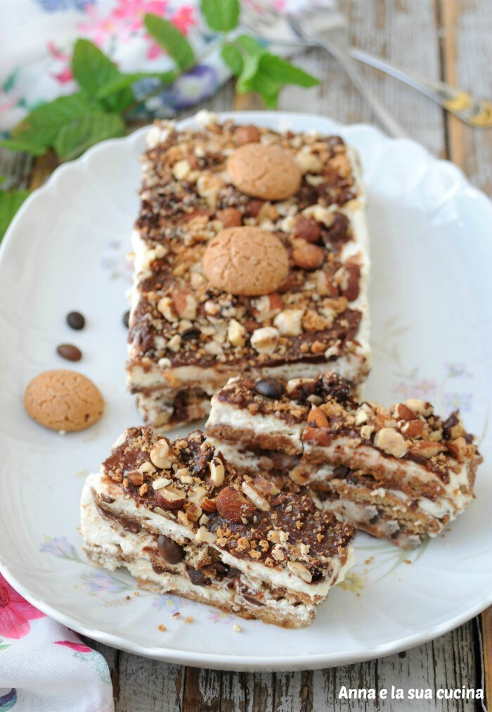 Postre frío crujiente con nata y nutella