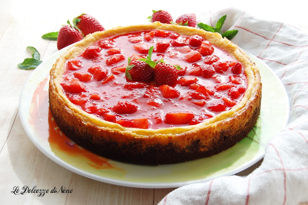 TARTA DE QUESO CON FRESAS HORNEADA