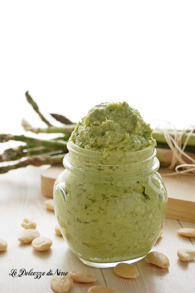 crema de espárragos y ricotta