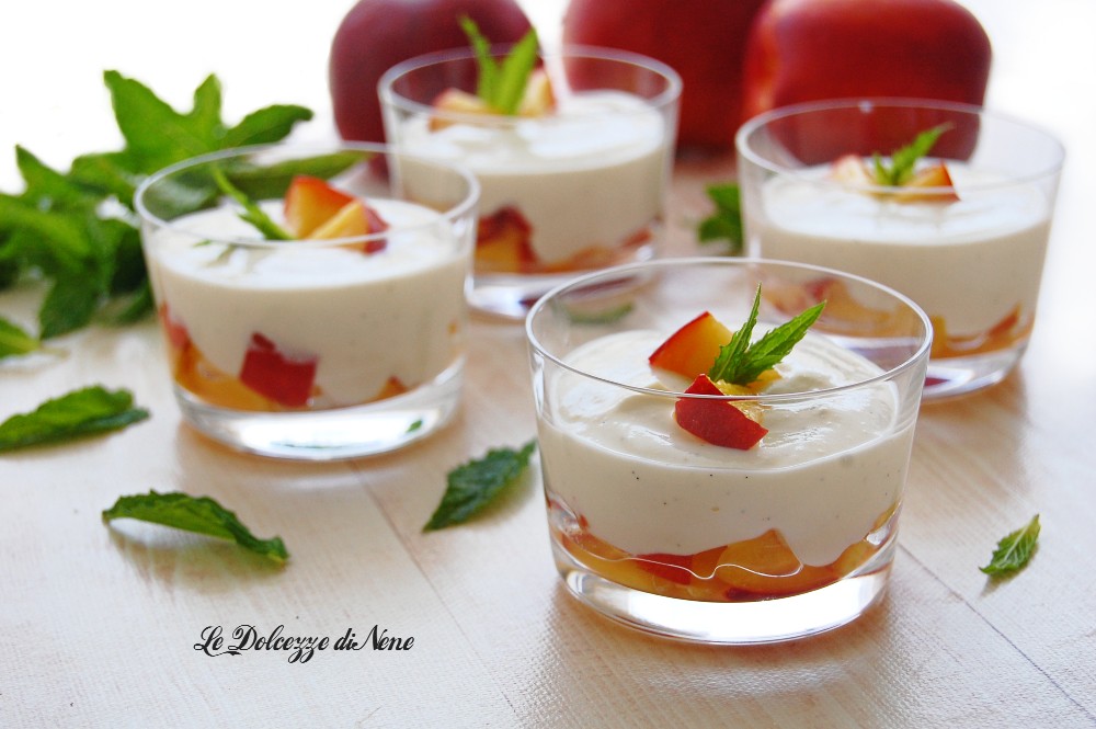 VASITOS CON RICOTTA Y MELOCOTONES
