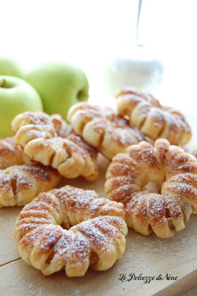 rosquillas de manzana y hojaldre