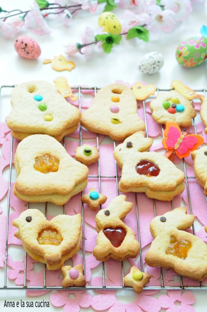 Galletas de pascua rellenas de mermelada