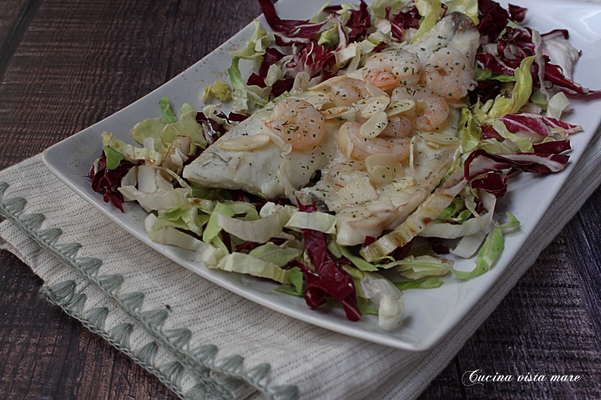 Dorada con gambas y almendras
