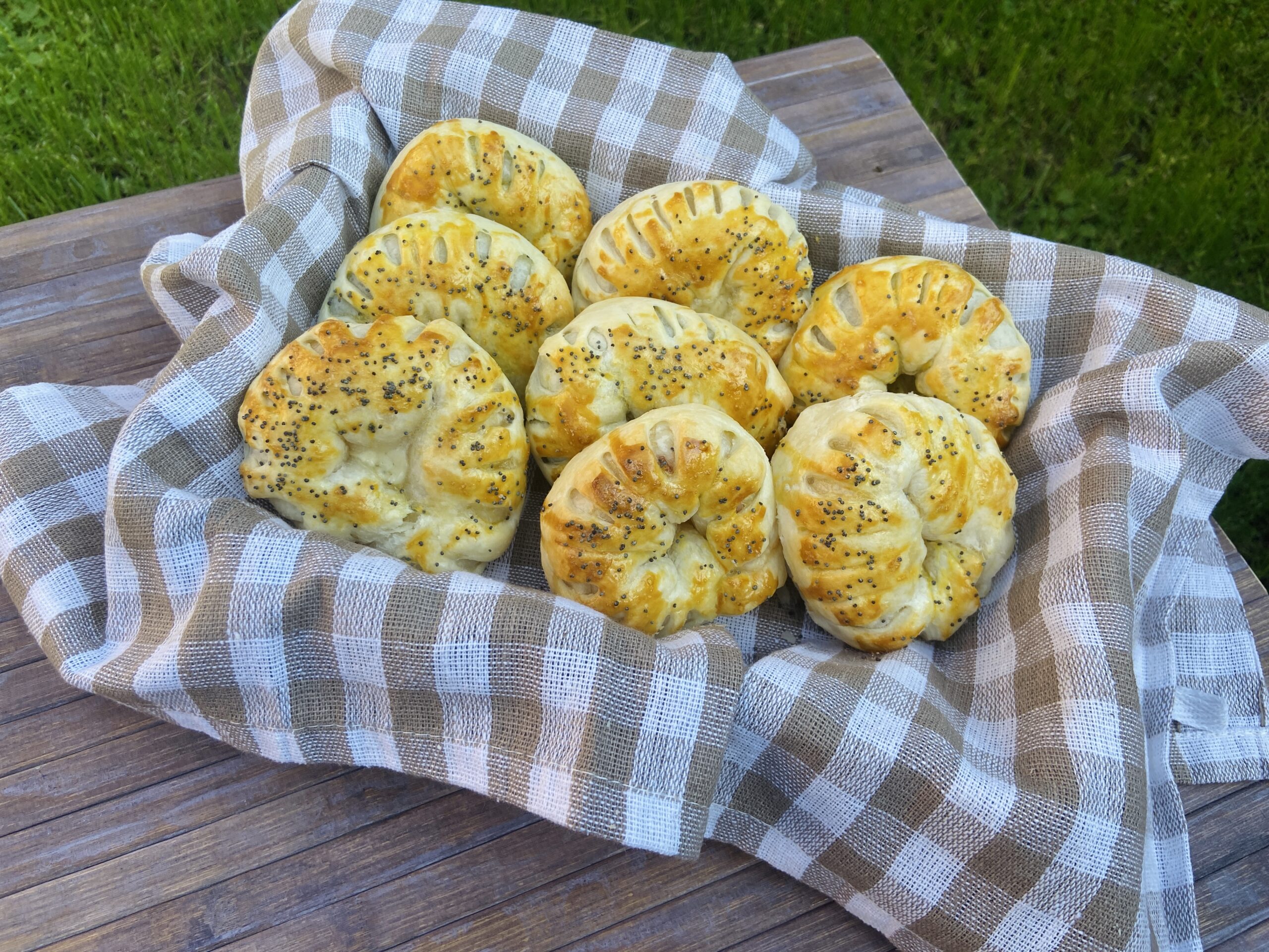 Rosquillas de hojaldre saladas
