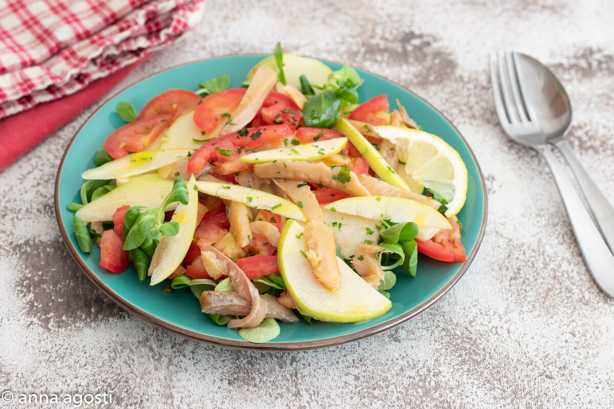 Ensalada de Arenque Ahumado Manzanas y Tomates