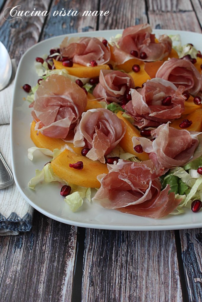 Ensalada de caquis y jamón Cocina vista al mar