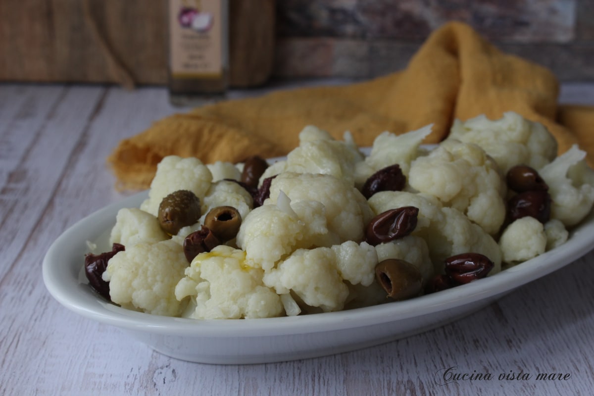 Ensalada de coliflor y aceitunas