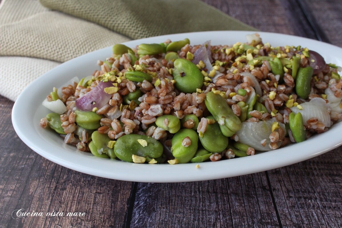 Ensalada de espelta con habas