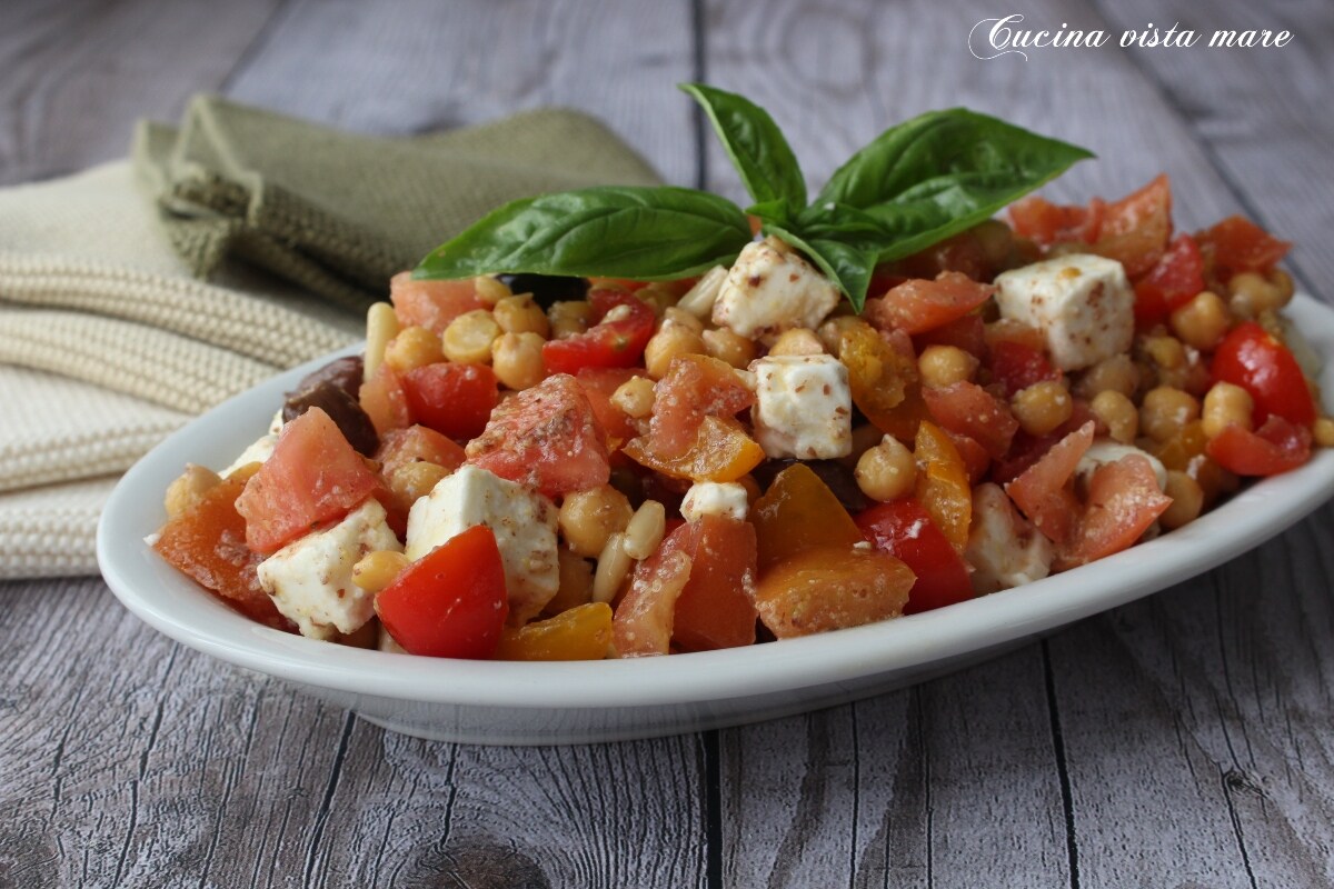 Ensalada de garbanzos veraniega