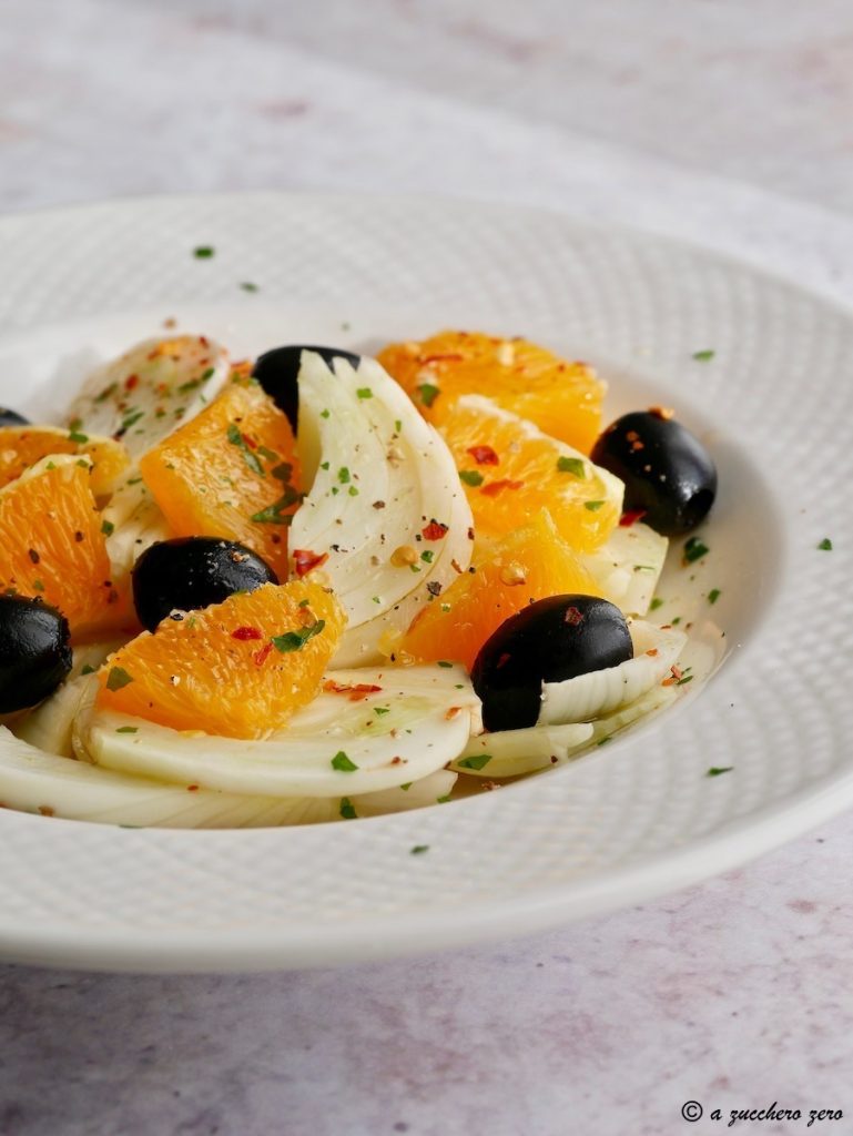 Ensalada de hinojos y naranjas con aceitunas