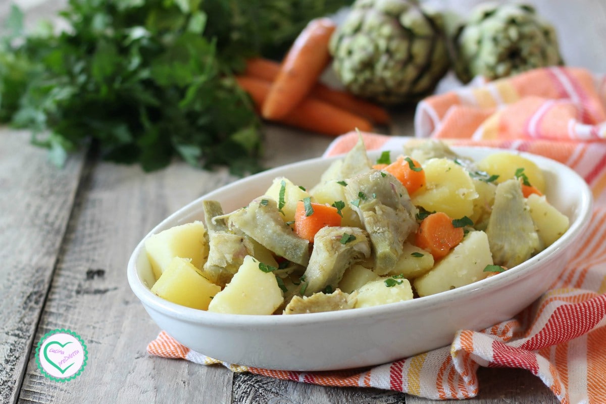 Ensalada de patatas y alcachofas