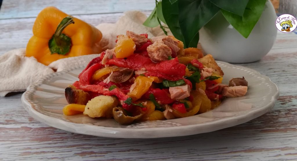 ENSALADA DE PIMIENTOS Y ATÚN