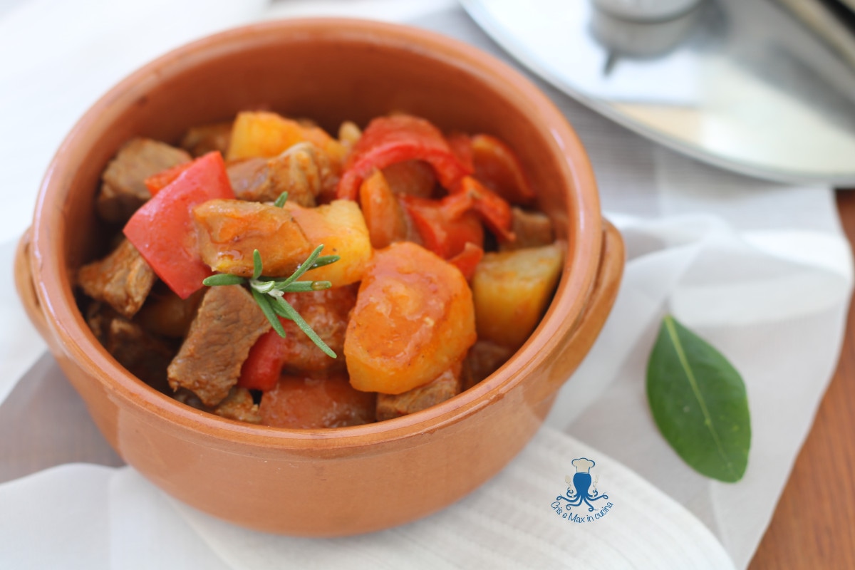 Estofado de patatas y pimientos con olla a presión