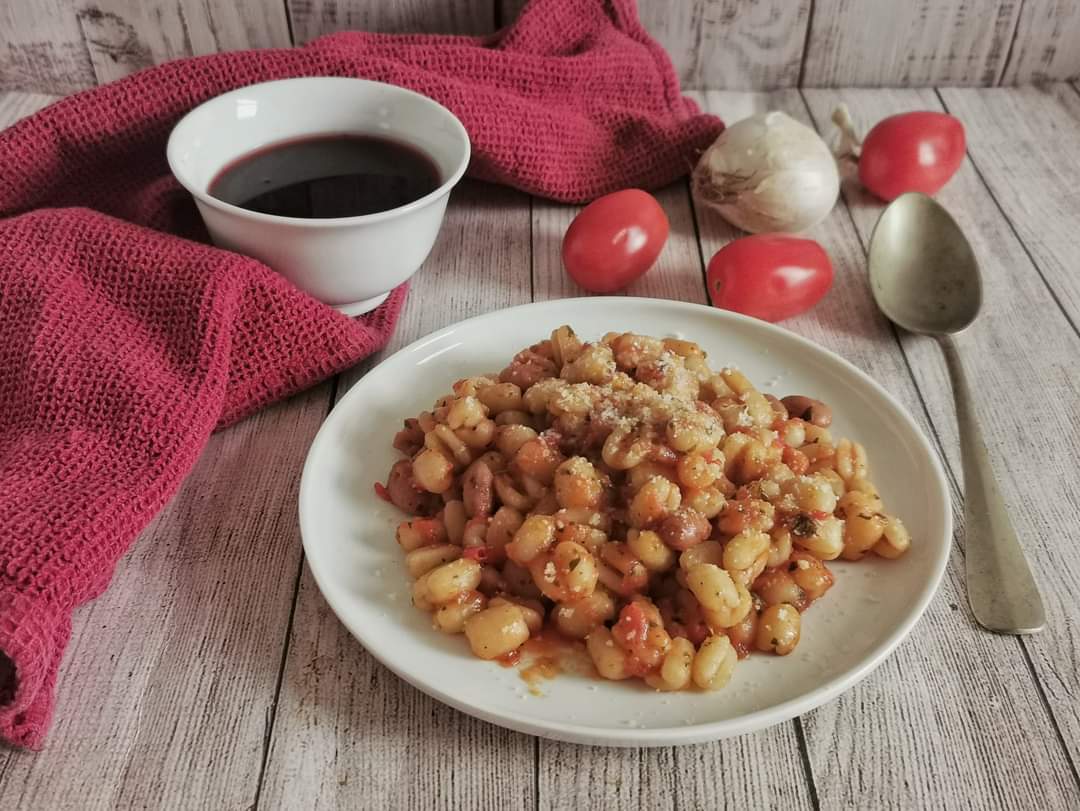 PISARÉI Y FASÒ PIACENTINI (Gnocchetti y alubias) VERSIÓN MODERNA