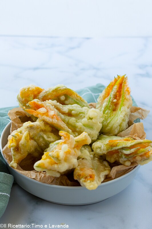 FLORES DE CALABACÍN FRITOS A LA ROMANA