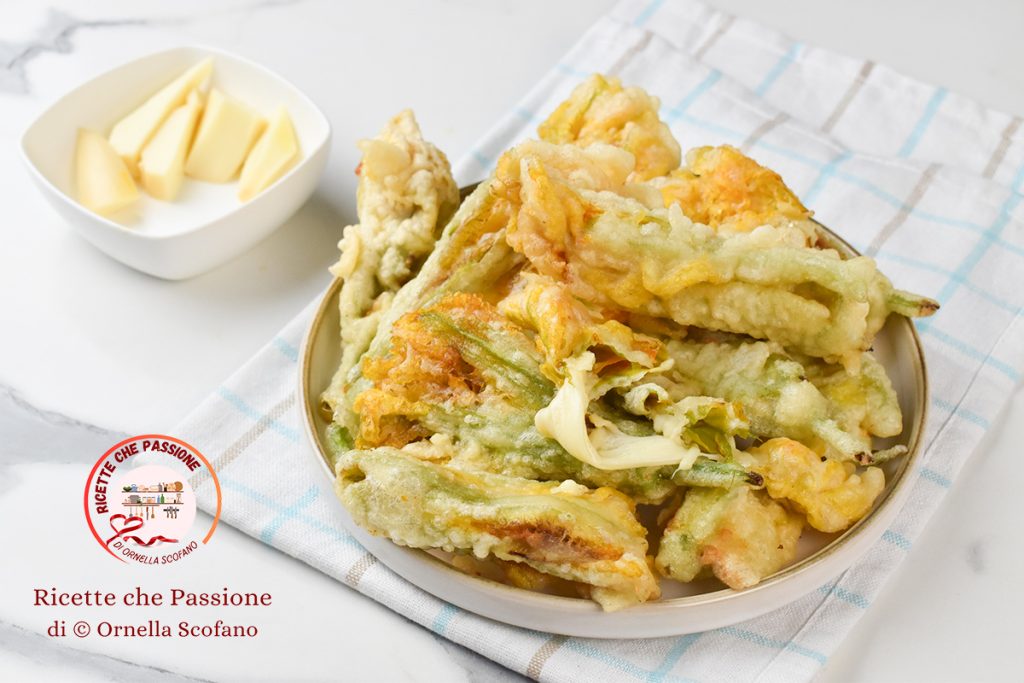 recetas flores de calabacín rellenos en tempura
