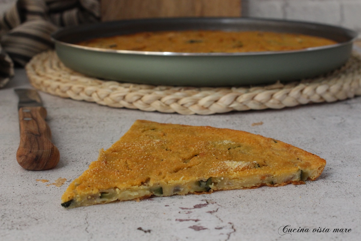 Farinata con calabacines y cebollas