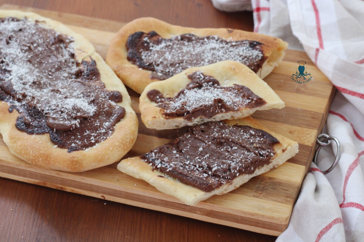 Focaccia con nutella y coco, receta también Bimby.