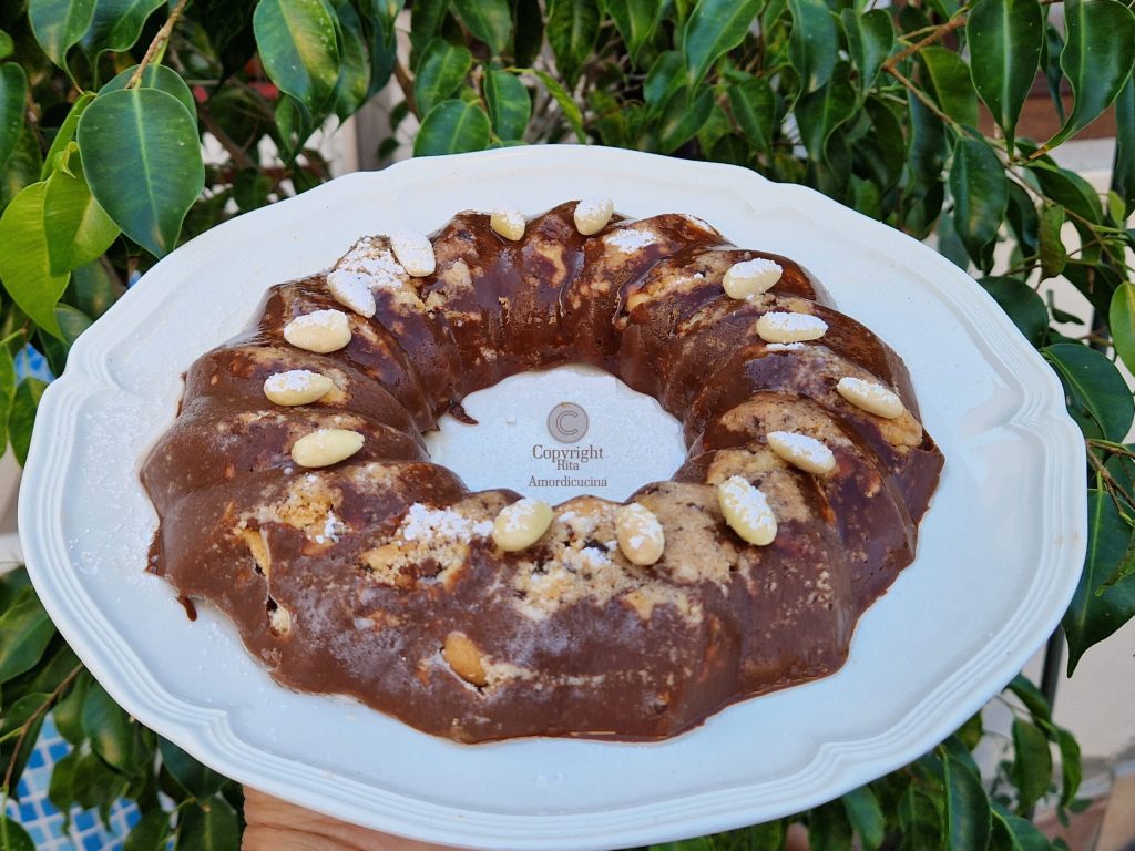 El pudin de chocolate con caquis y galletas