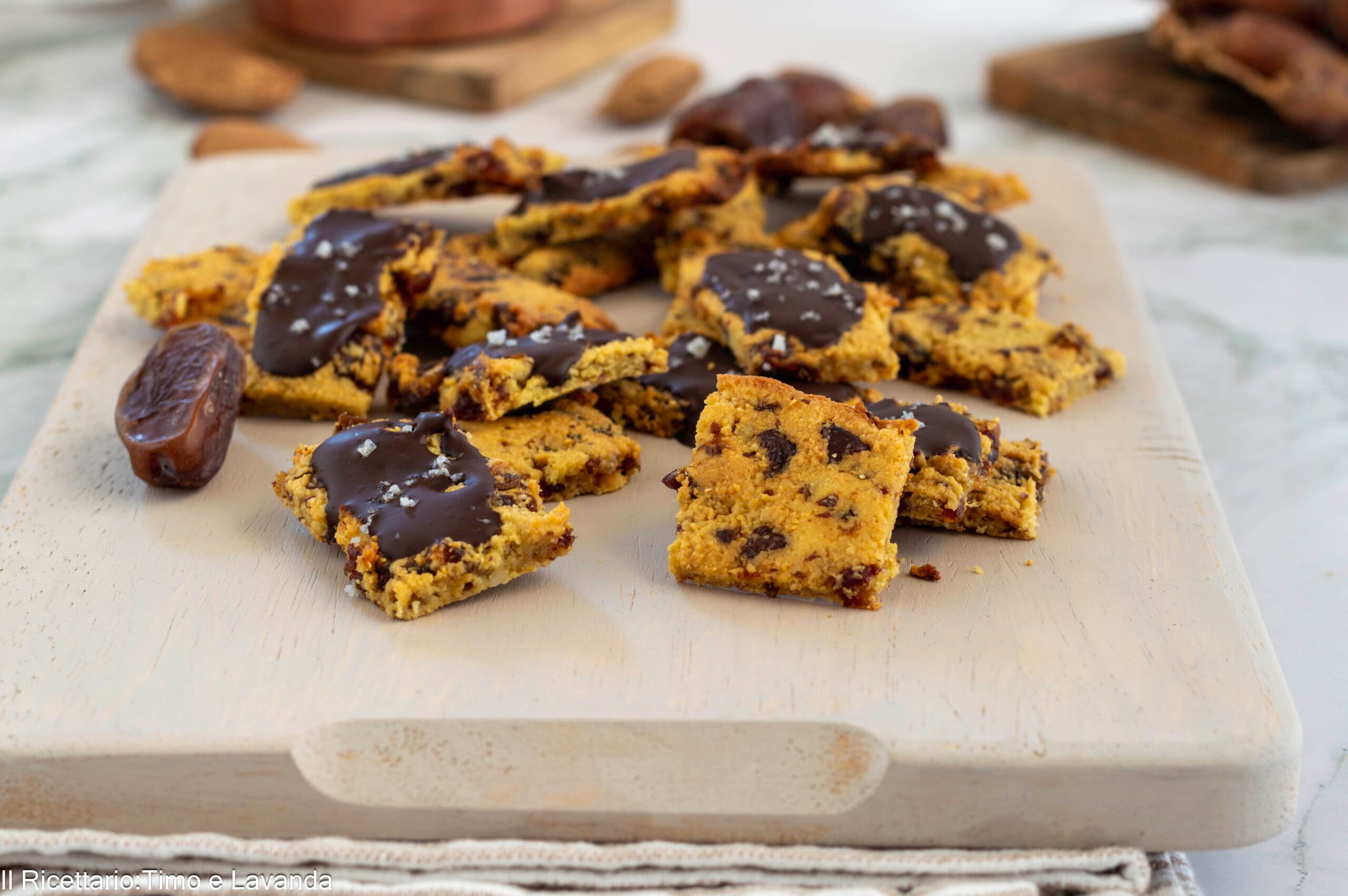 Galletas de almendra y dátiles