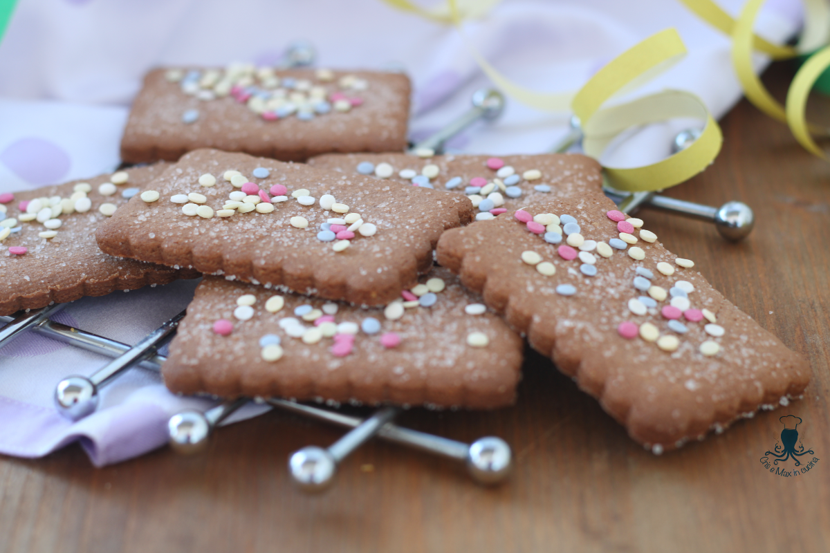 Galletas de chocolate de Carnaval, receta con y sin Thermomix.