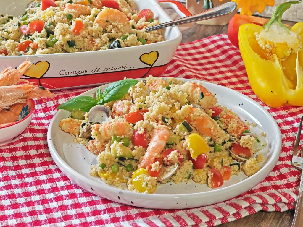 Cuscús especiado con gambas y verduras