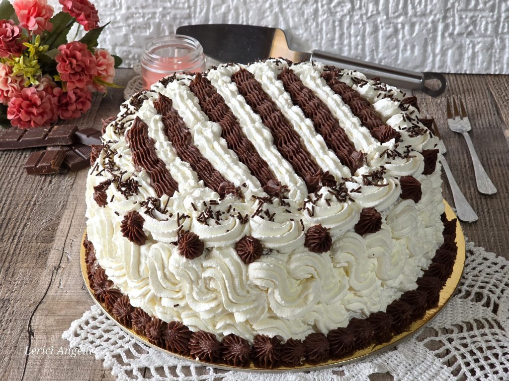 Tarta de chocolate y nata