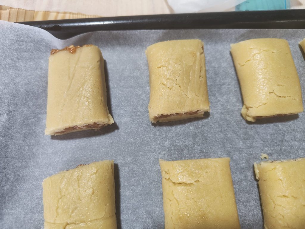 Galletas con mermelada de higos y amaretti