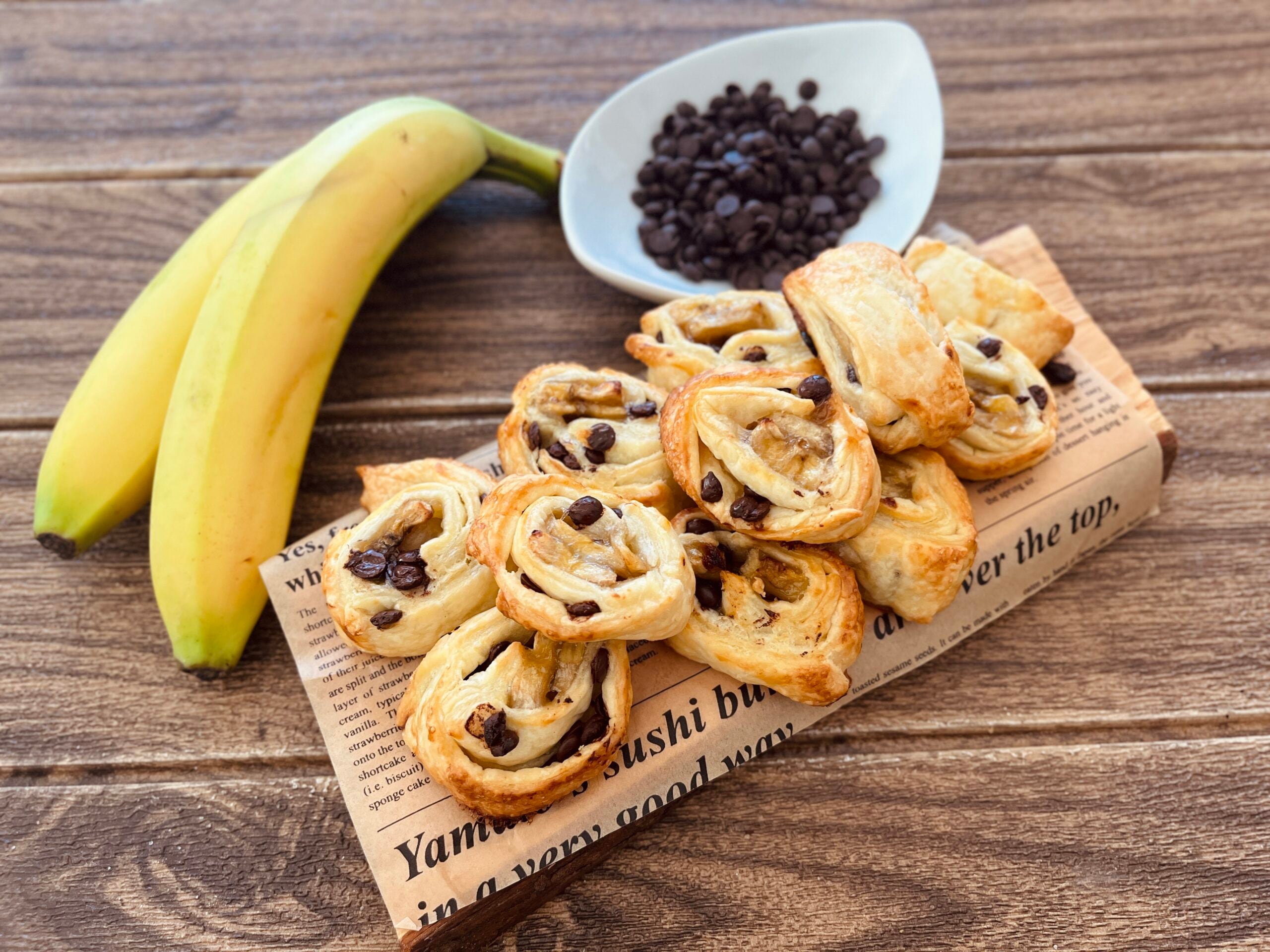 Bocaditos deliciosos con plátano y chocolate