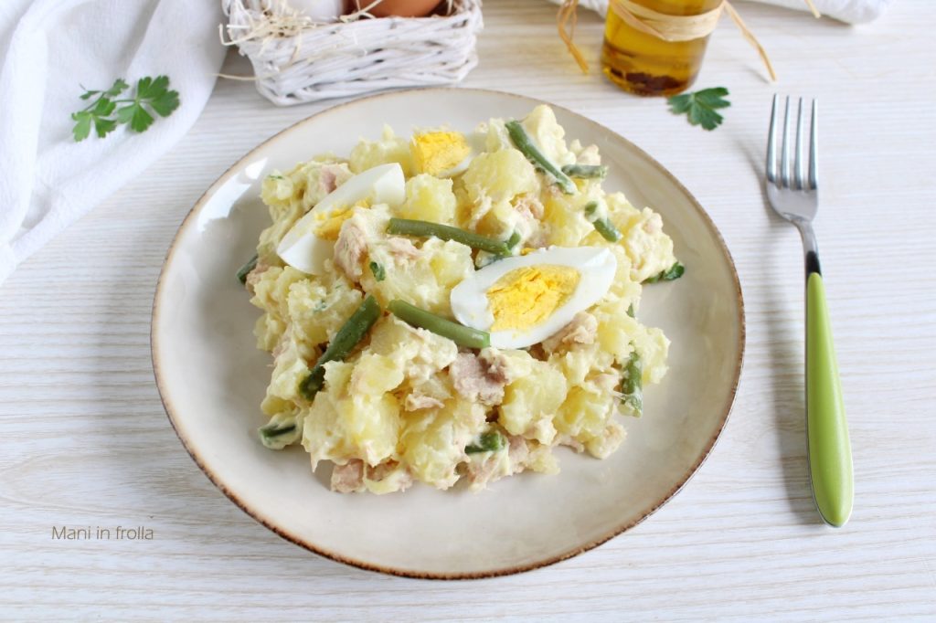 Ensalada de patatas con atún y huevos duros
