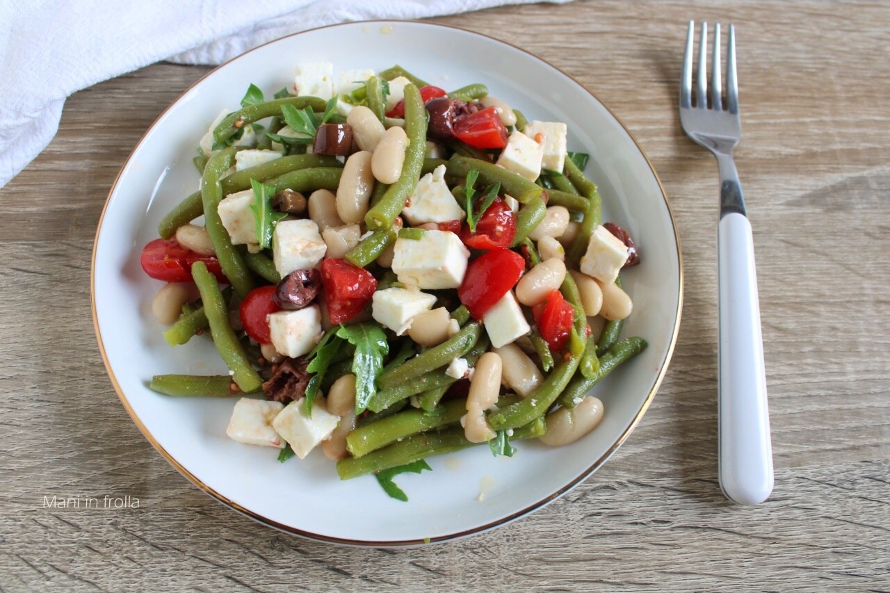 Ensalada con judías verdes feta y tomatitos cherry
