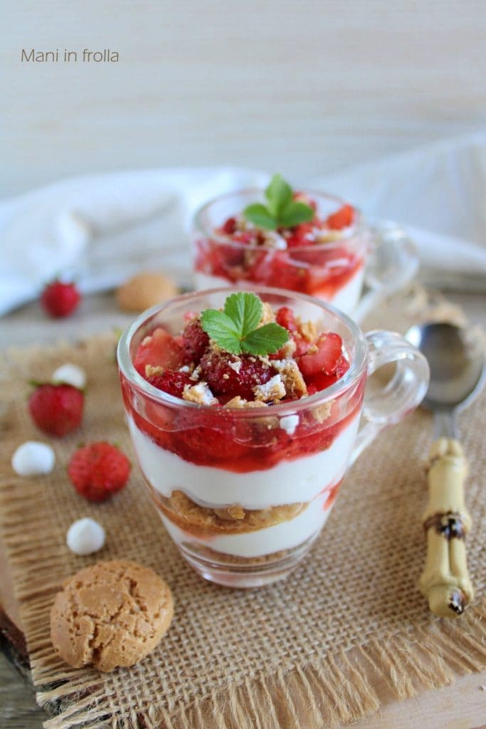 Copas de Fresas y Yogur