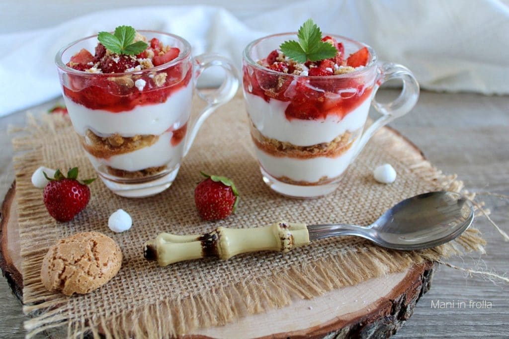 Copas de Fresas y Yogur