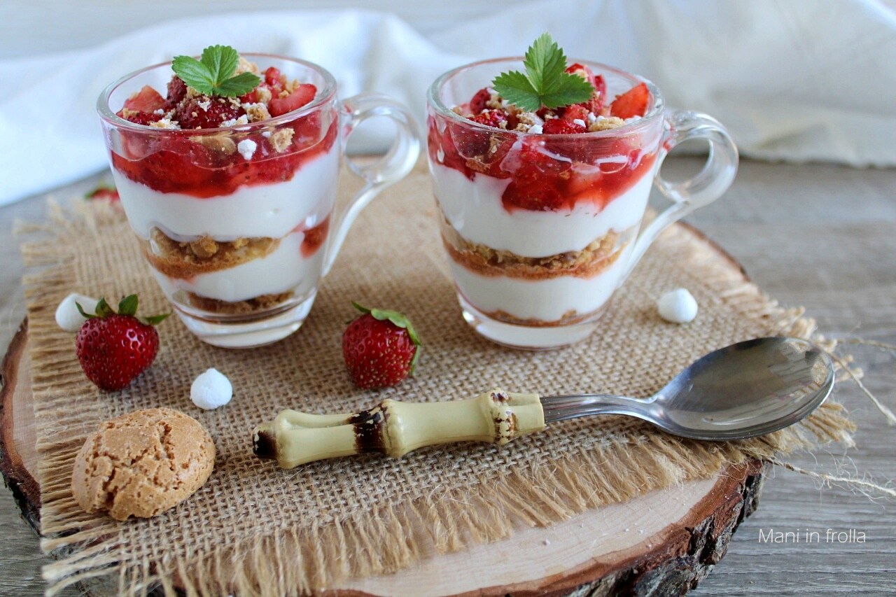 Copas de Fresas y Yogur