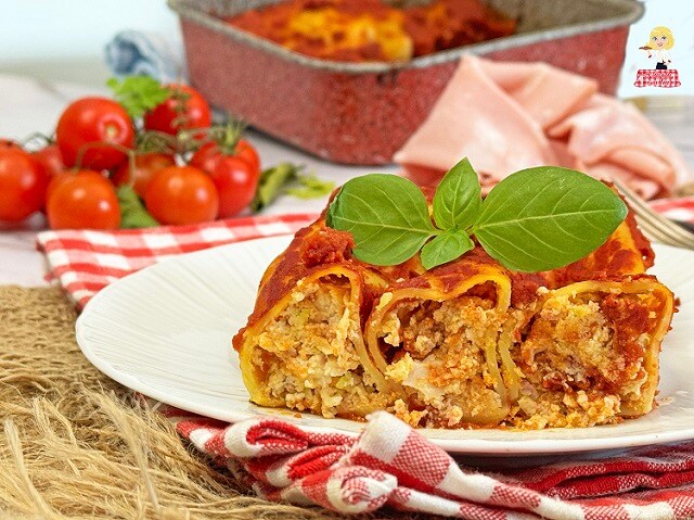 CANELONES rellenos con MORTADELA