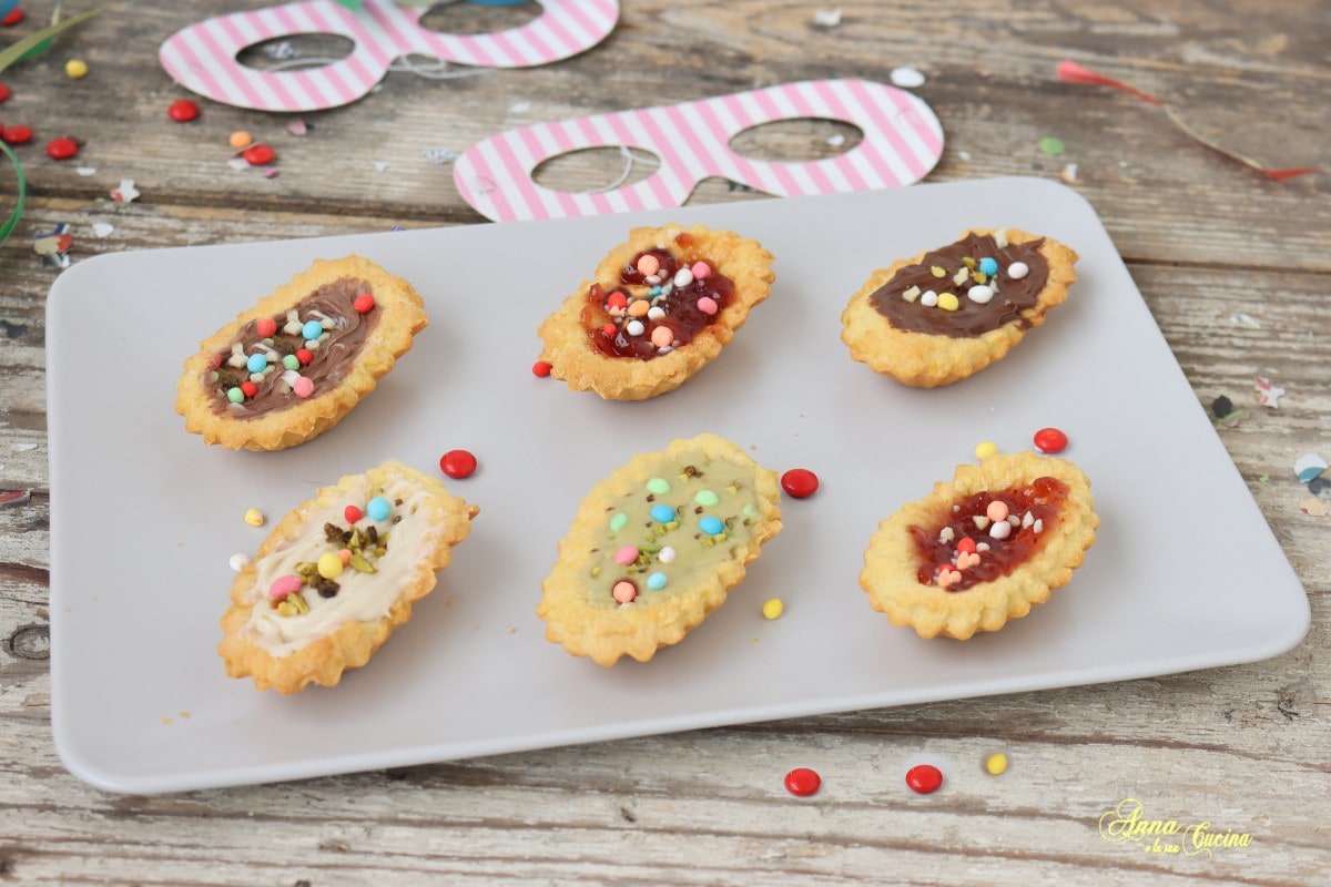 Tartaletas de carnaval con cremas mixtas